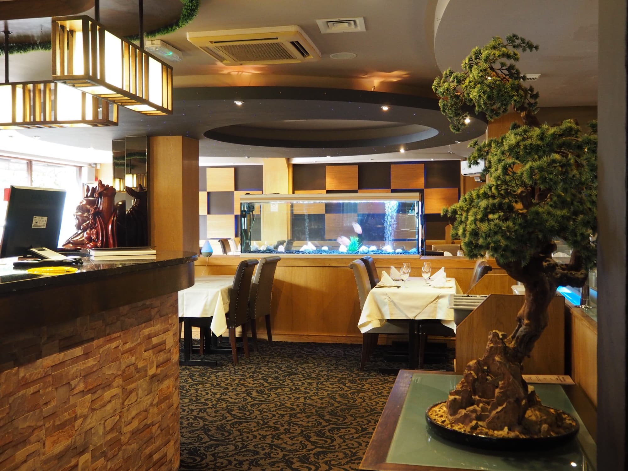 Dining room seating